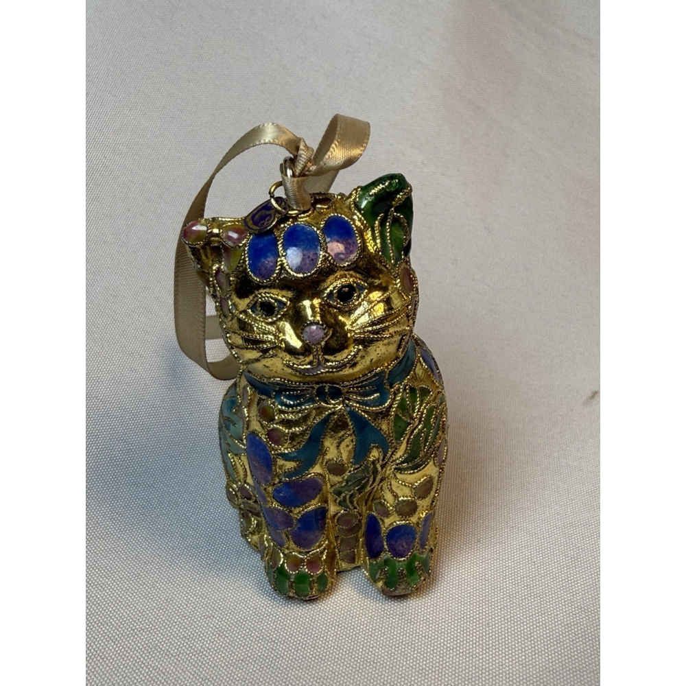 Victorian Treasures #A205-2 Cat Sitting Gold Ornament 3 1/2” Gorgeous